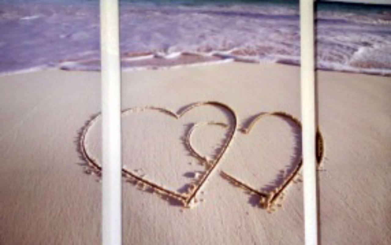 Picture of Beach Scene Hearts (Tryptisch) by Artist Unknown