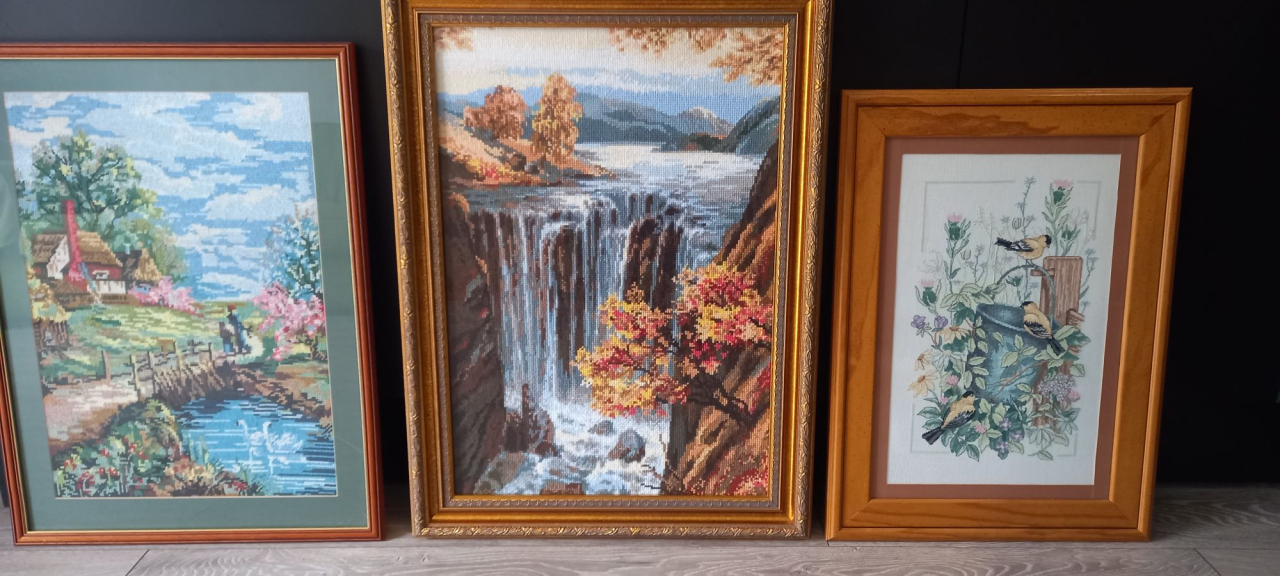 Picture of Dunfermline Tapestries by Peter Hunter